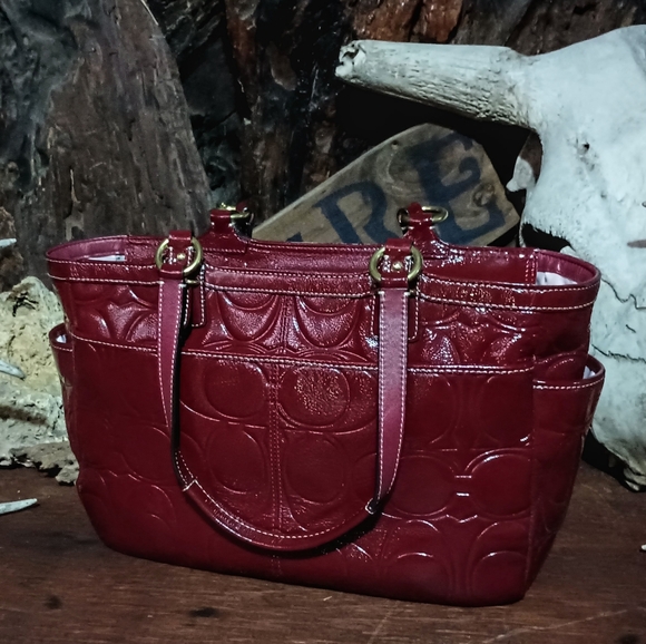 Coach 'gallery' signature embossed patent leather bag #f19462 - Picture 4 of 10